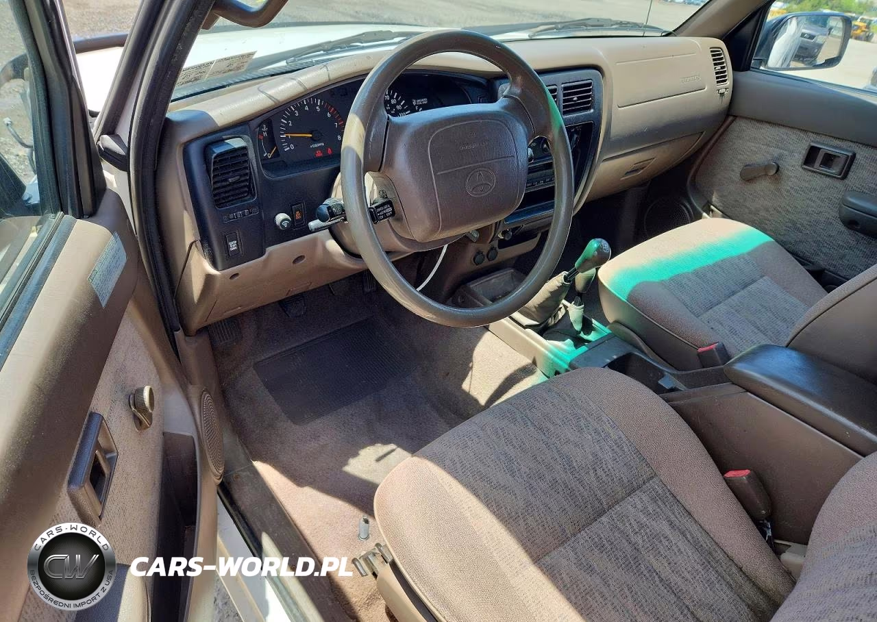 1999 Toyota Tacoma Xtracab VIN:4TAWM72N4XZ559021 - 8