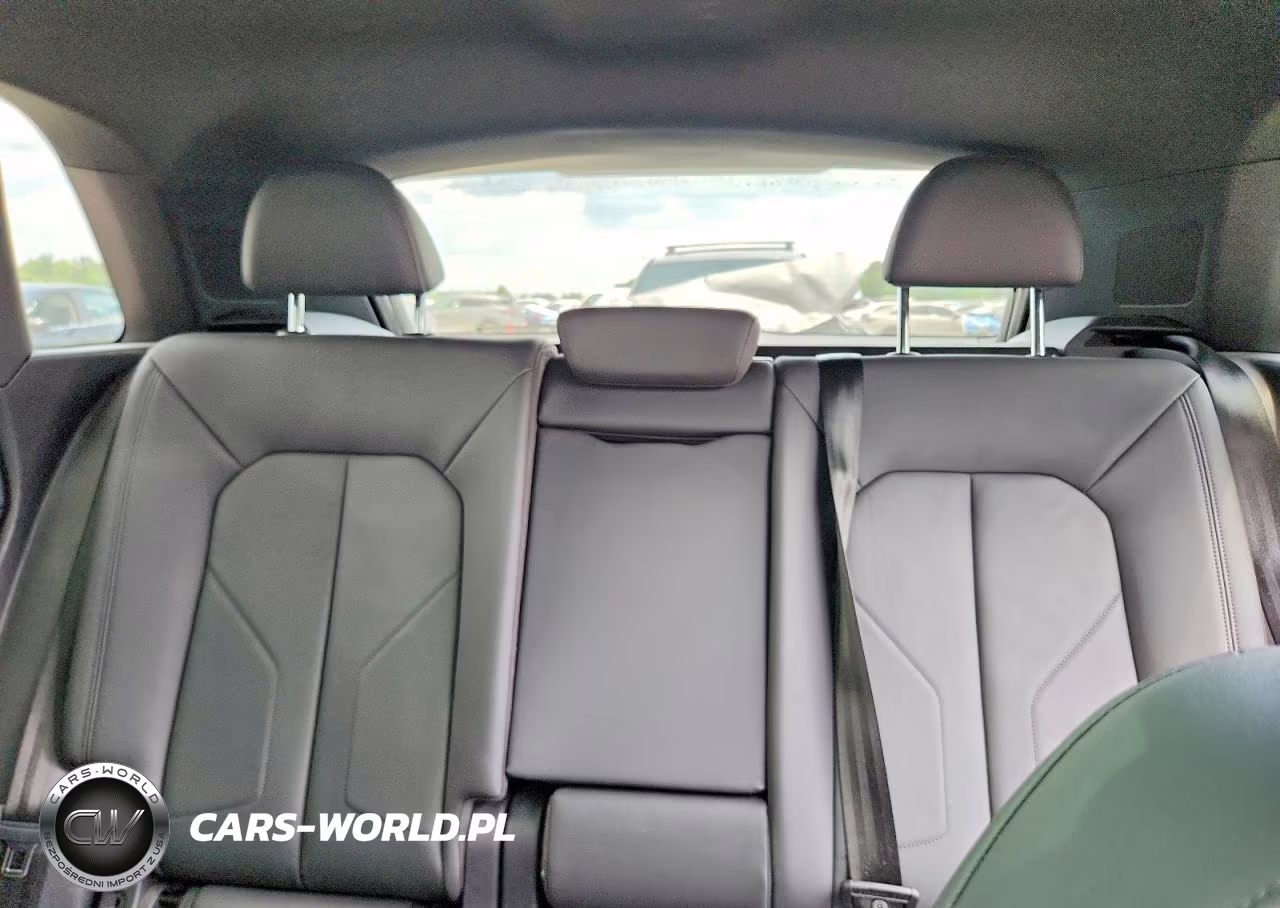 2021 Audi Q3 Premium S Line 45 VIN:WA1DECF37M1020469 - 10