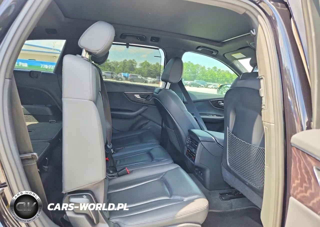 2020 Audi Q7 Premium Plus VIN:WA1LXAF78LD000614 - 11