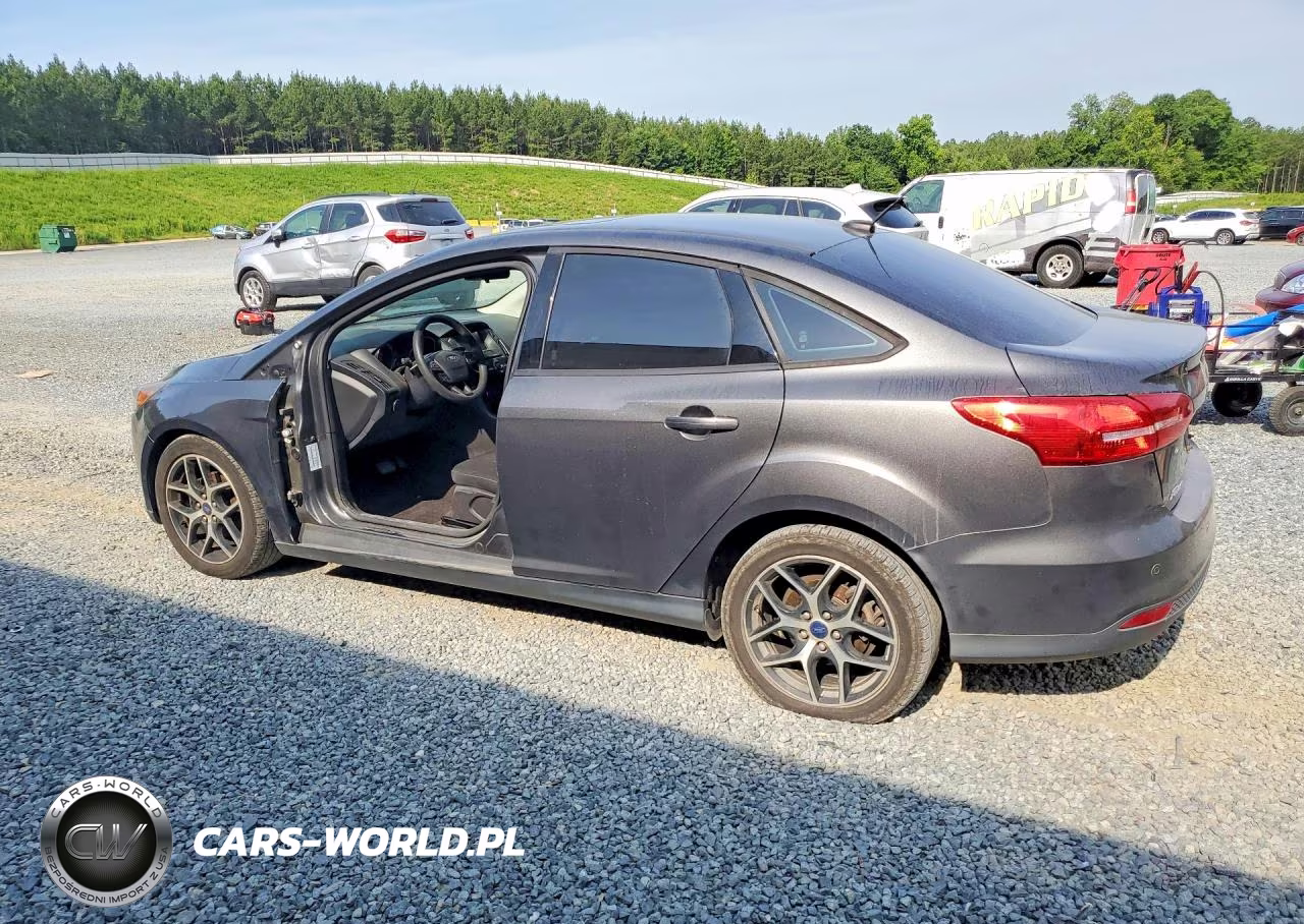 2017 Ford Focus Sel VIN:1FADP3H25HL331239 - 2