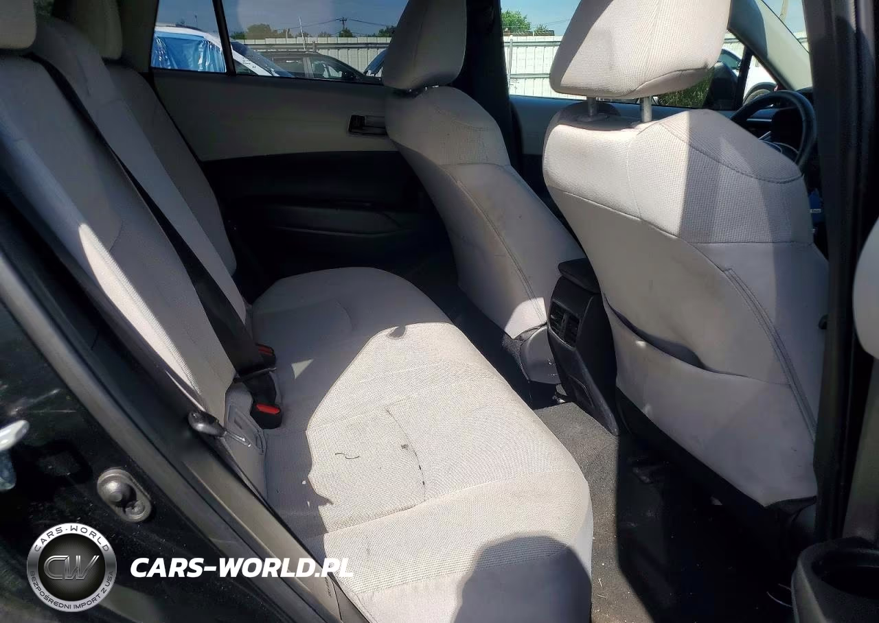 2022 Toyota Corolla Cross Le VIN:7MUCAABG2NV026202 - 11