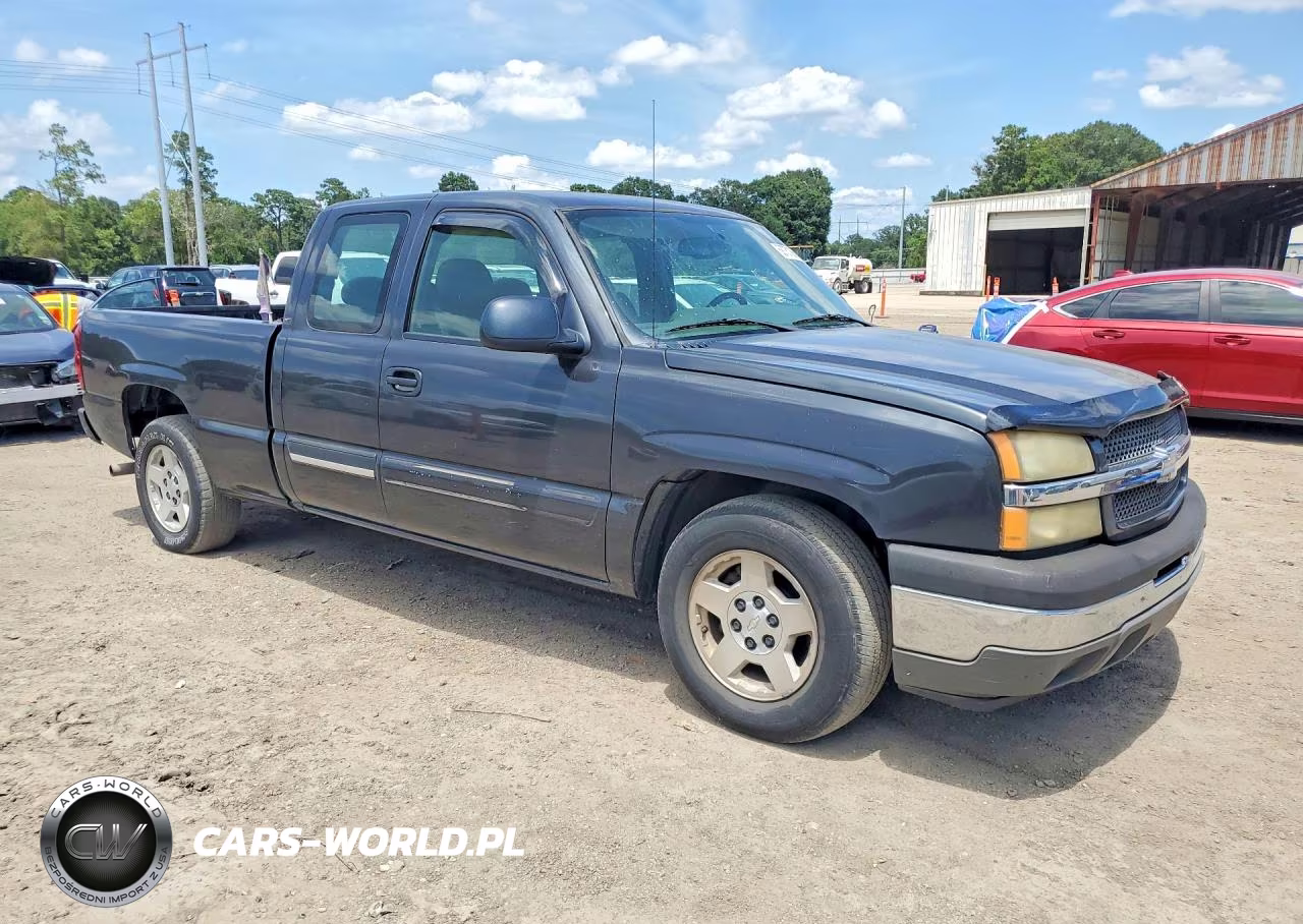 2005 Chevrolet Silverado C1500 VIN:2GCEC19V151205193 - 4