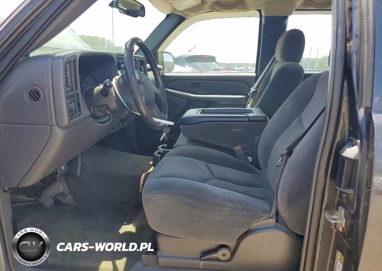 2005 Chevrolet Silverado C1500 VIN:2GCEC19V151205193 - 7