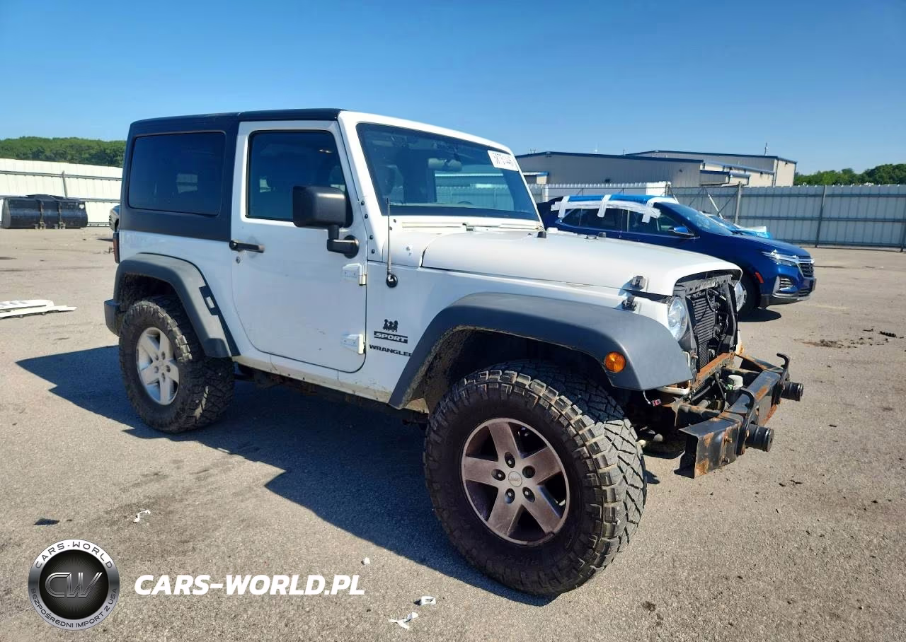 2015 Jeep Wrangler Sport VIN:1C4AJWAG1FL737814 - 4