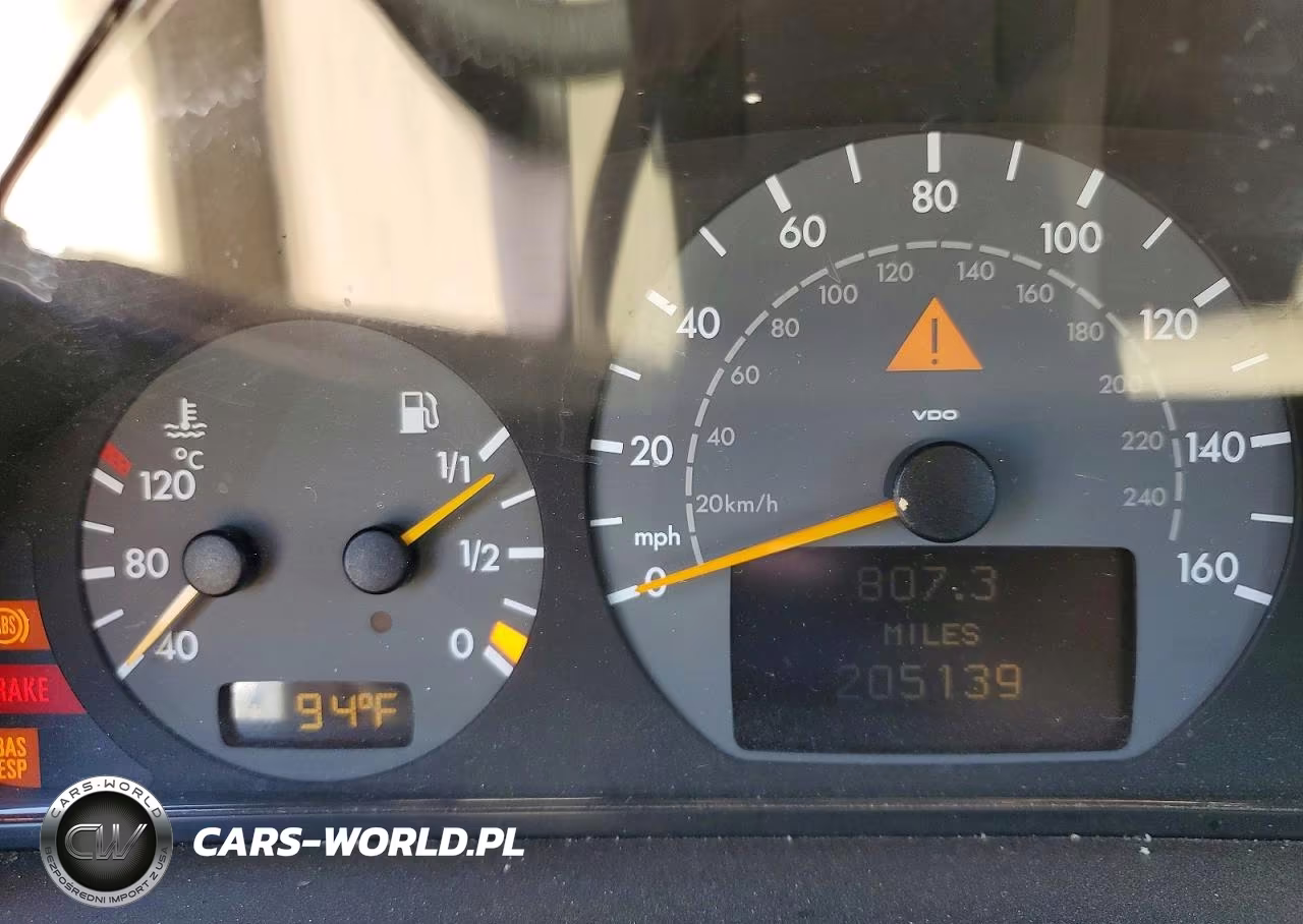 2002 Mercedes-Benz Clk 320 VIN:WDBLK65G02T114676 - 9