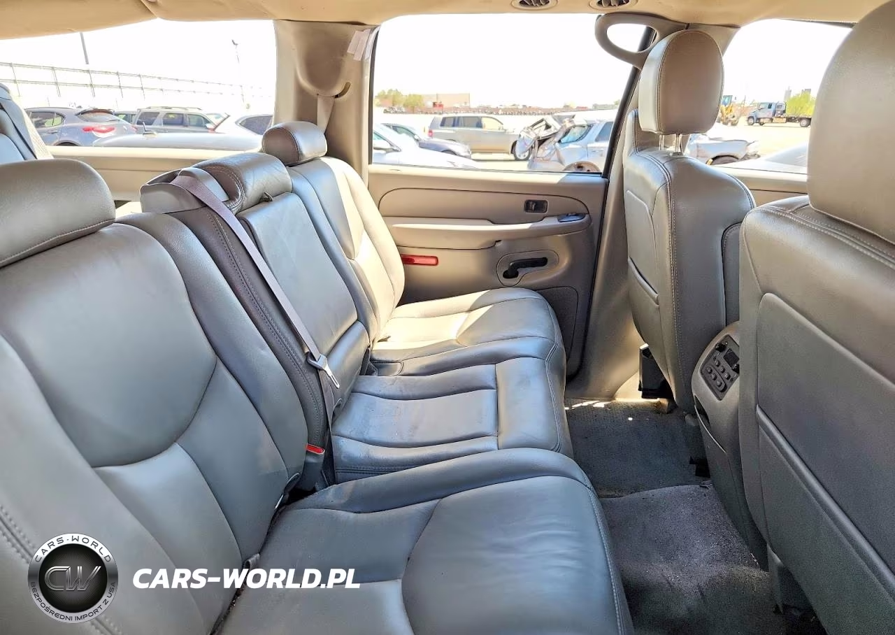 2005 Chevrolet Suburban K2500 VIN:3GNGK26G65G153274 - 10