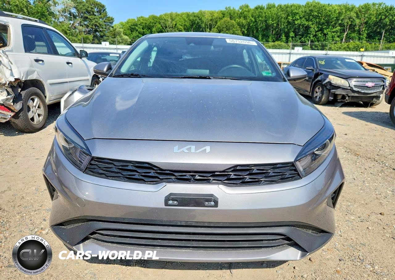 2024 Kia Forte Lxs VIN:3KPF24AD0RE738494 - 5