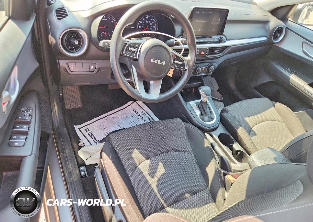 2024 Kia Forte Lxs VIN:3KPF24AD0RE738494 - 8