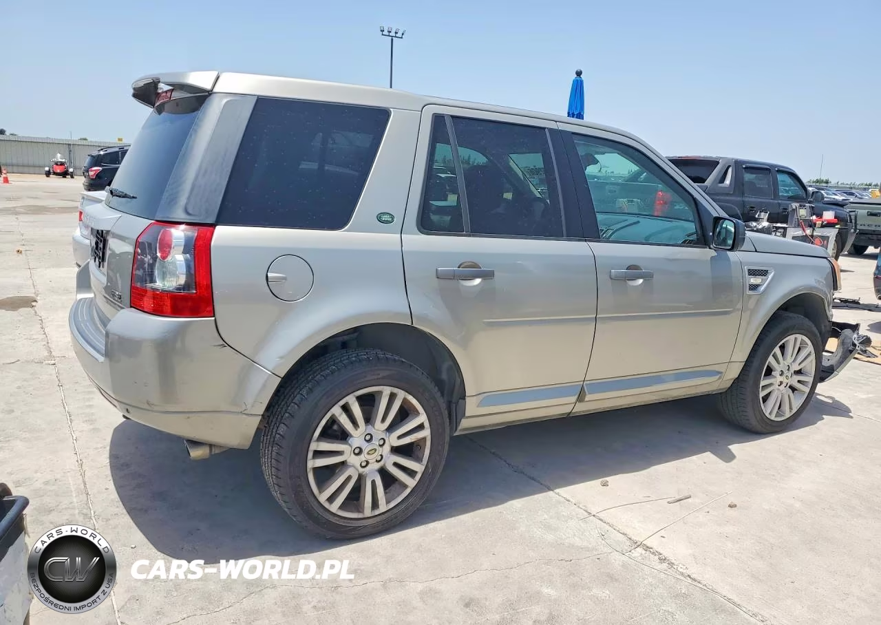 2010 Land Rover Lr2 Hse Technology VIN:SALFT2BN0AH172627 - 3