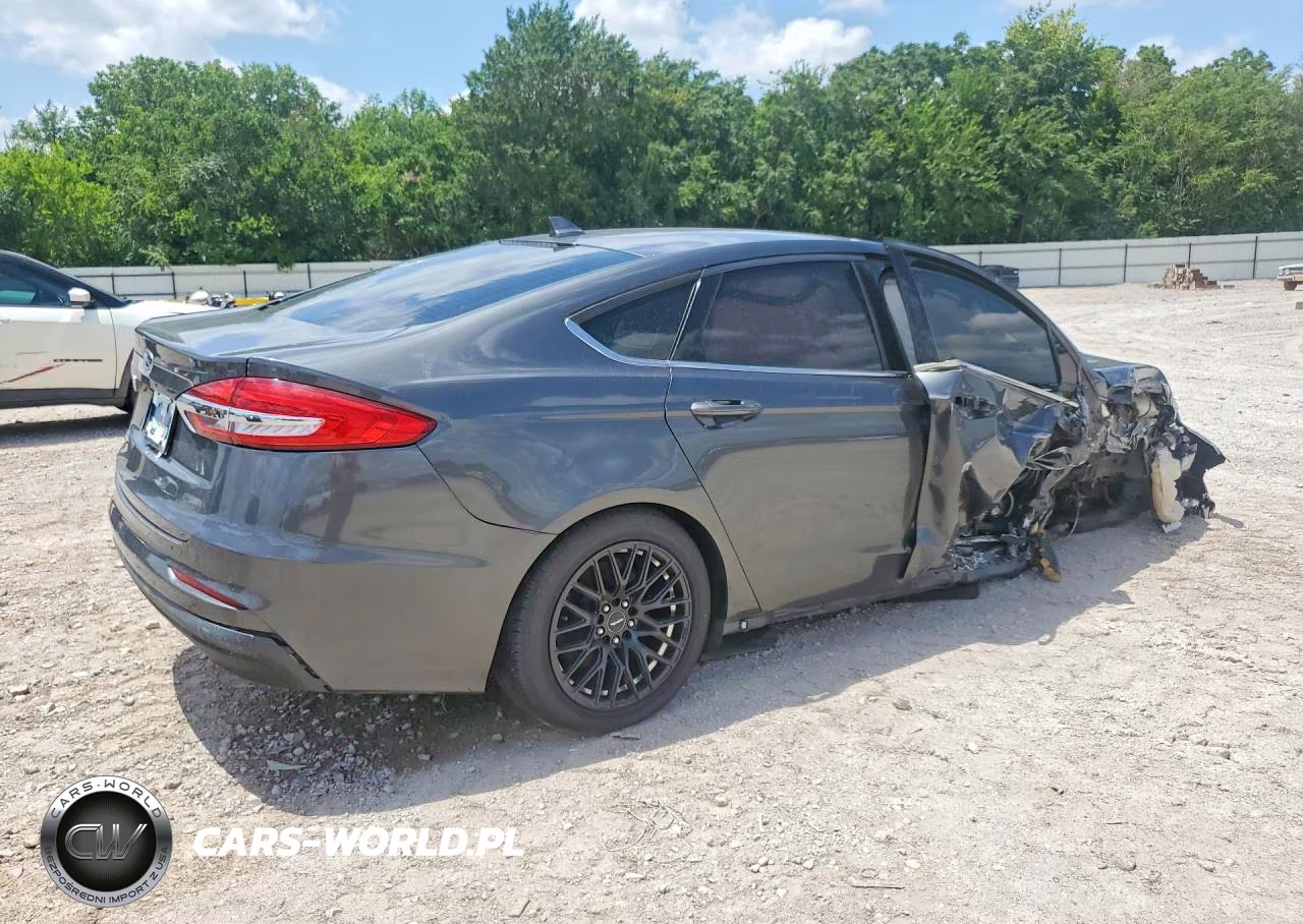 2019 Ford Fusion Se Hybrid VIN:3FA6P0LU1KR205579 - 3