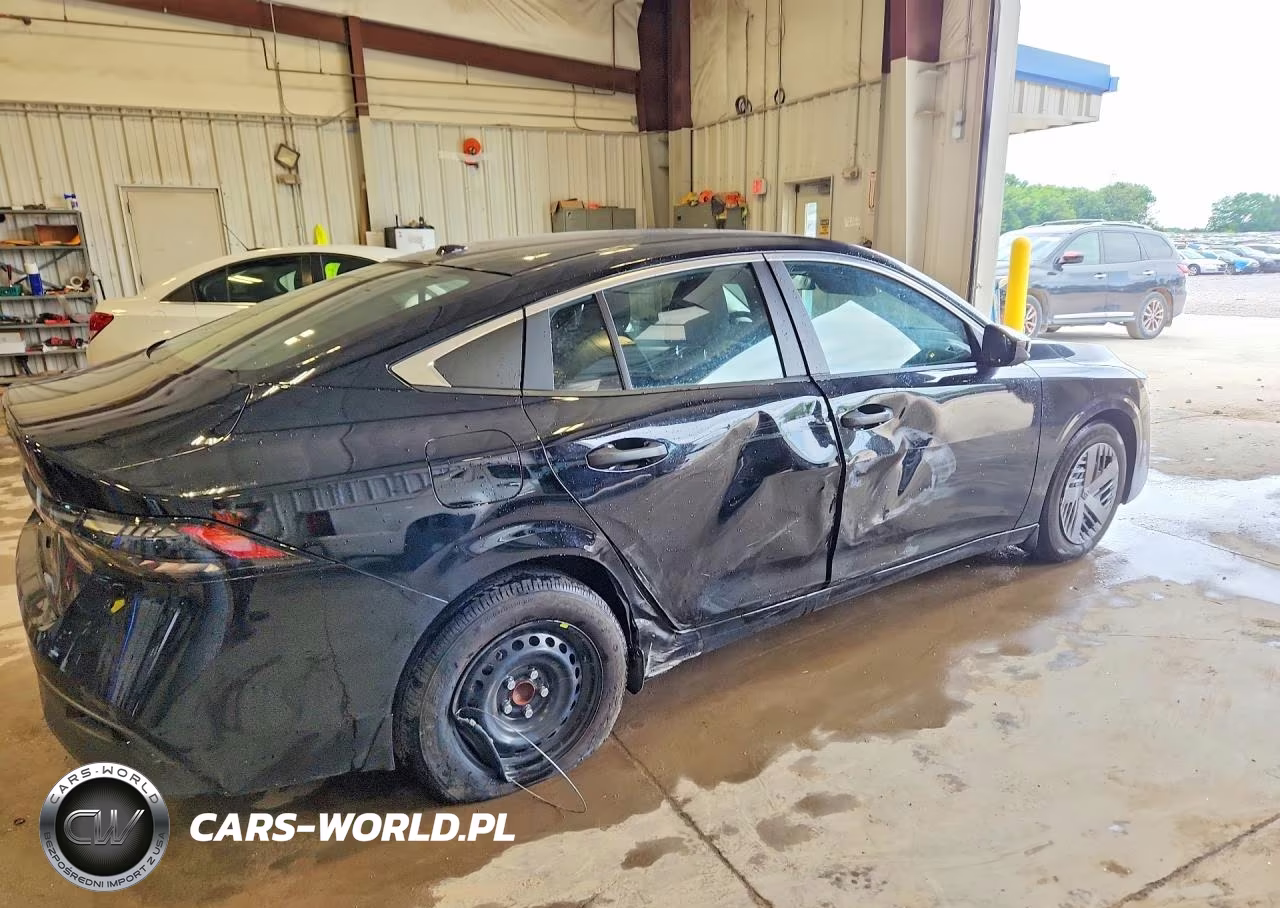 2026 Nissan Sentra S VIN:3N1AB9BV5TY226043 - 3