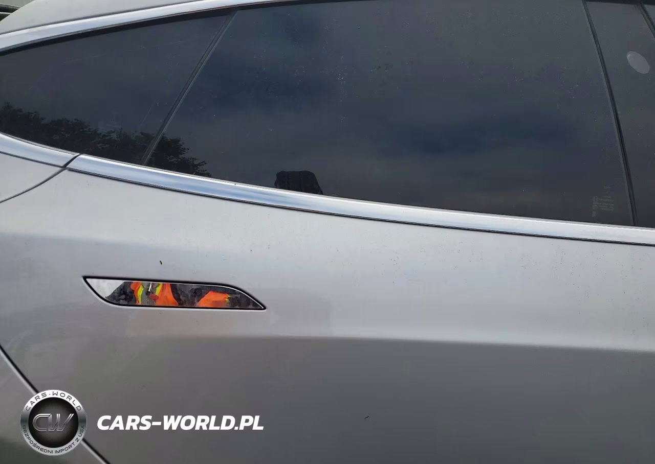2018 Tesla Model S VIN:5YJSA1E23JF256805 - 10