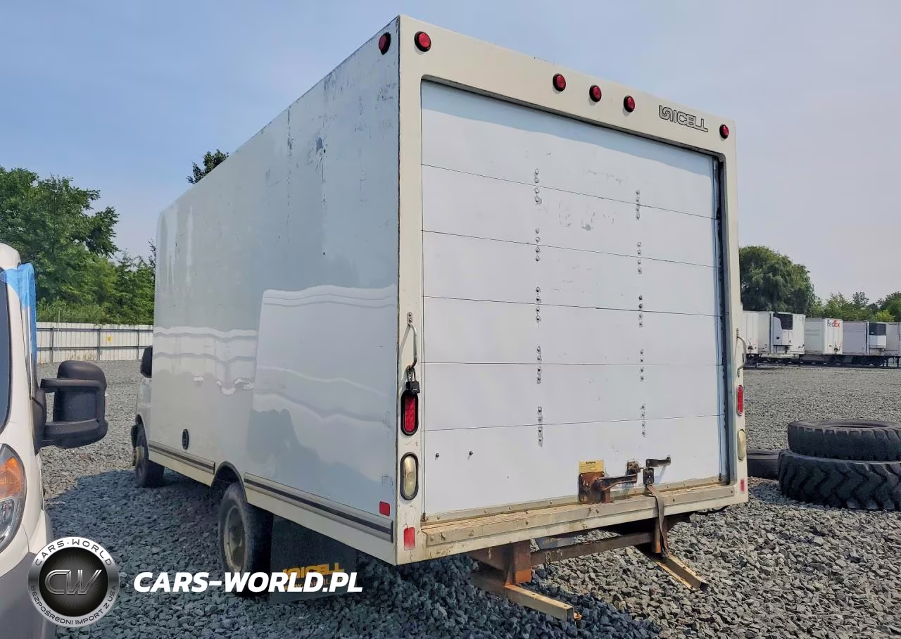 2018 Chevrolet Express Box Truck VIN:1GB3GSCG0J1342139 - 2