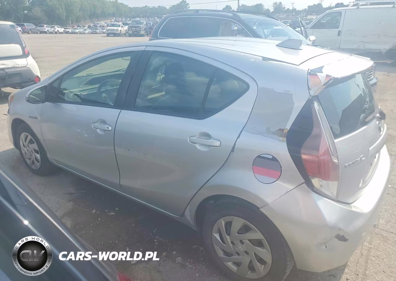 2015 Toyota Prius C One VIN:JTDKDTB34F1105357 - 2