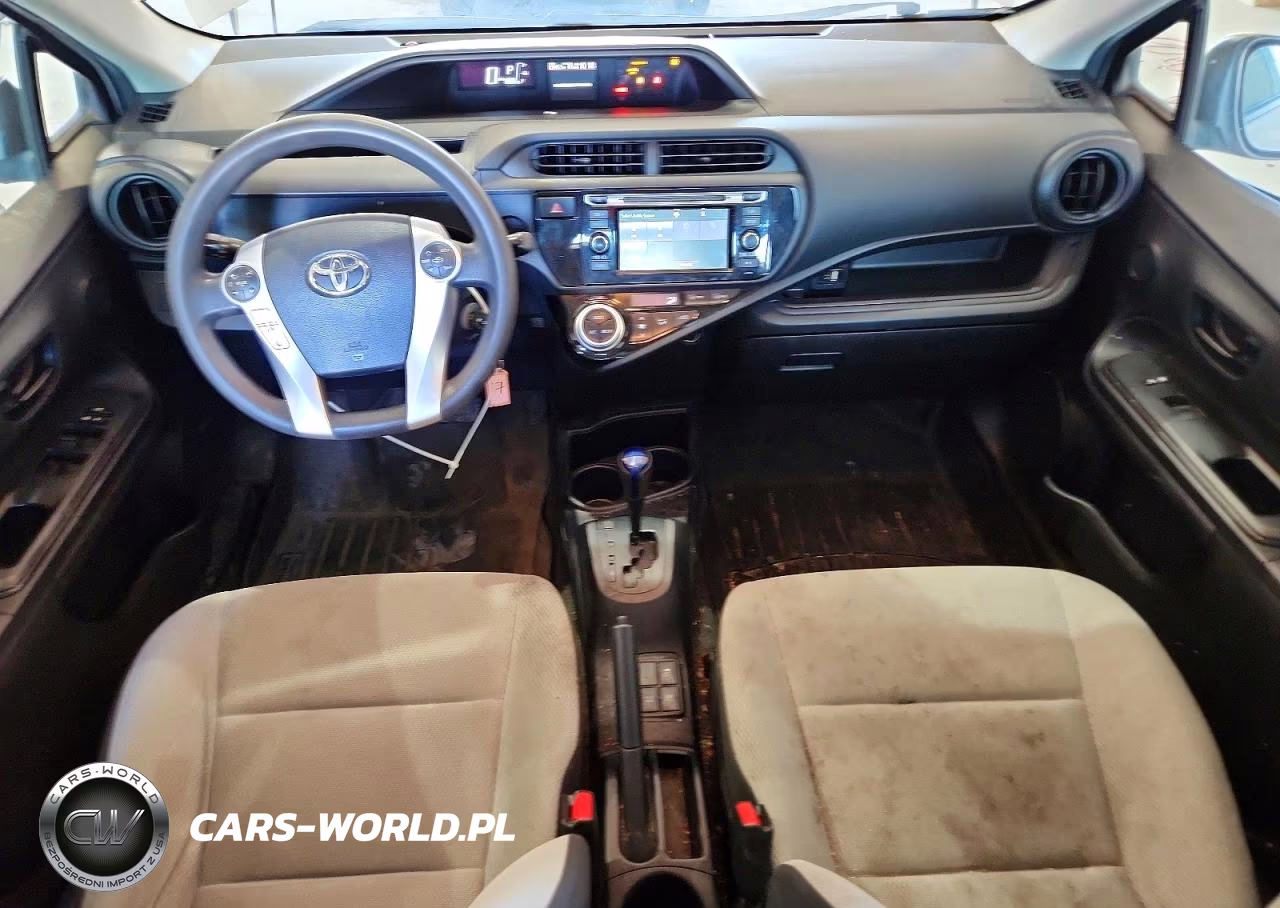 2015 Toyota Prius C One VIN:JTDKDTB34F1105357 - 8