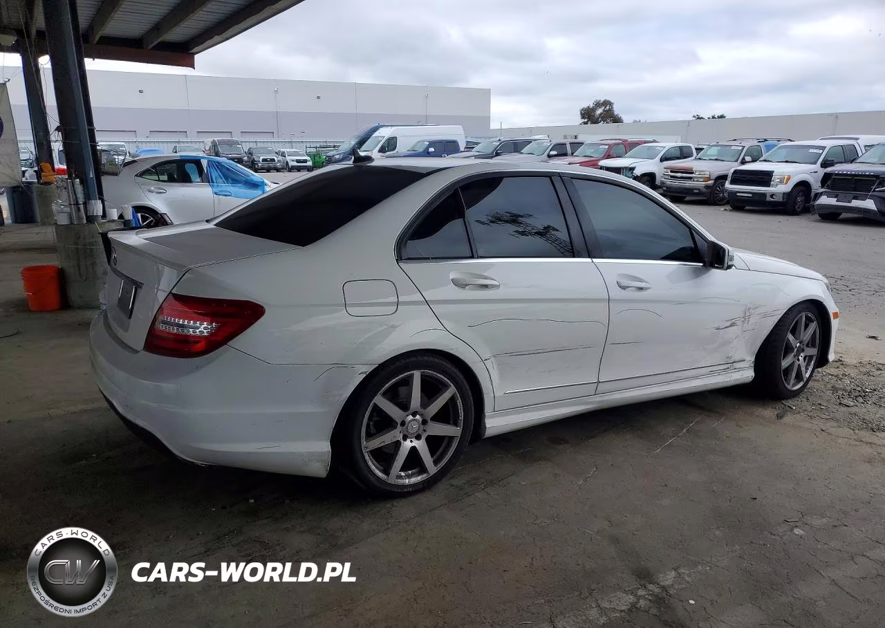 2014 Mercedes-Benz C 250 VIN:WDDGF4HB1EG244318 - 3
