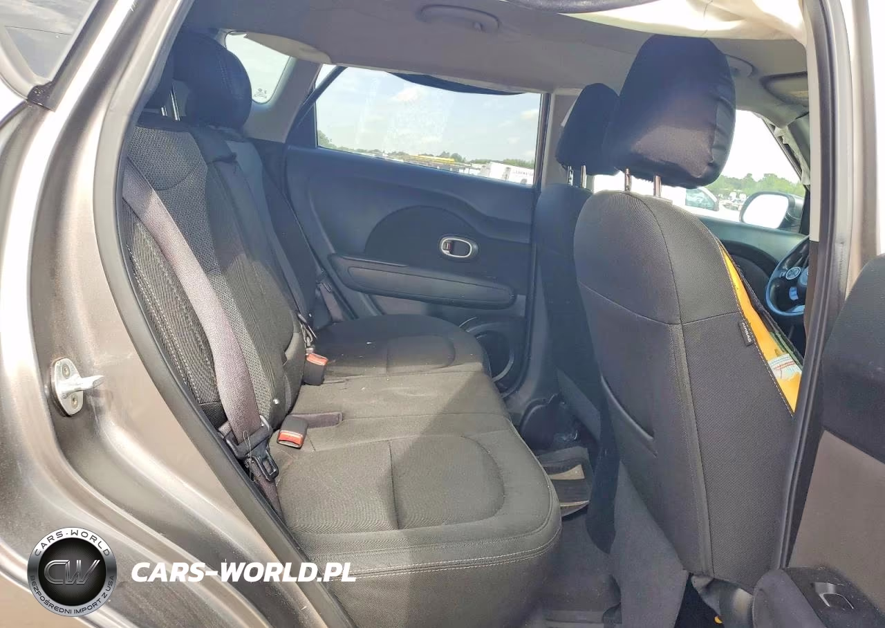 2018 Kia Soul + VIN:KNDJP3A53J7595205 - 10