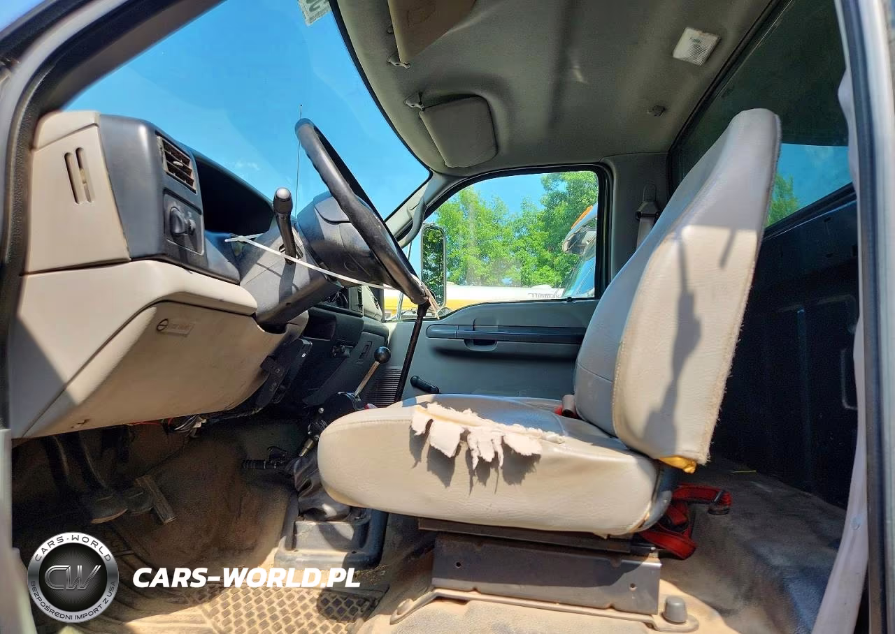 2000 Ford F650 Super Duty VIN:3FDNF6563YMA30912 - 7
