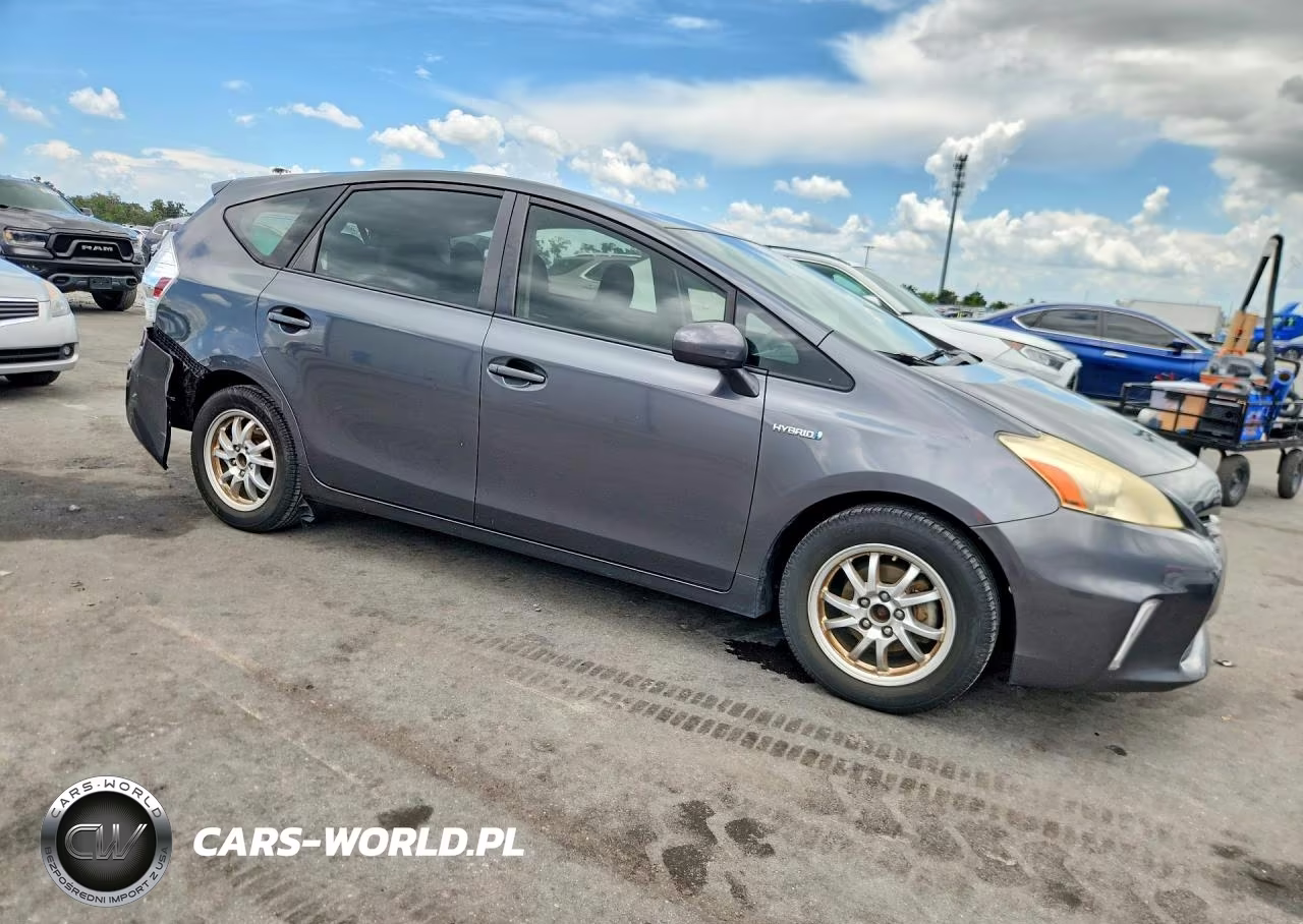 2012 Toyota Prius V Two VIN:JTDZN3EU6C3066108 - 4