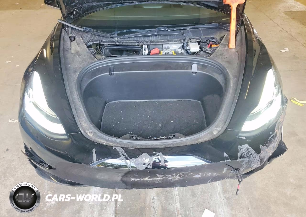 2018 Tesla Model 3 VIN:5YJ3E1EB9JF182203 - 11