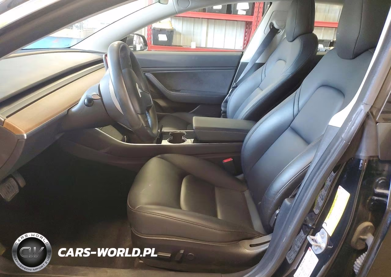 2018 Tesla Model 3 VIN:5YJ3E1EB9JF182203 - 7