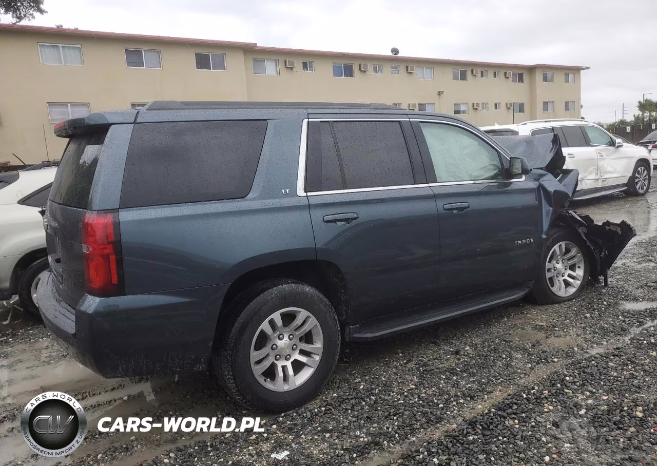 2019 Chevrolet Tahoe C1500 Lt VIN:1GNSCBKC6KR187673 - 3