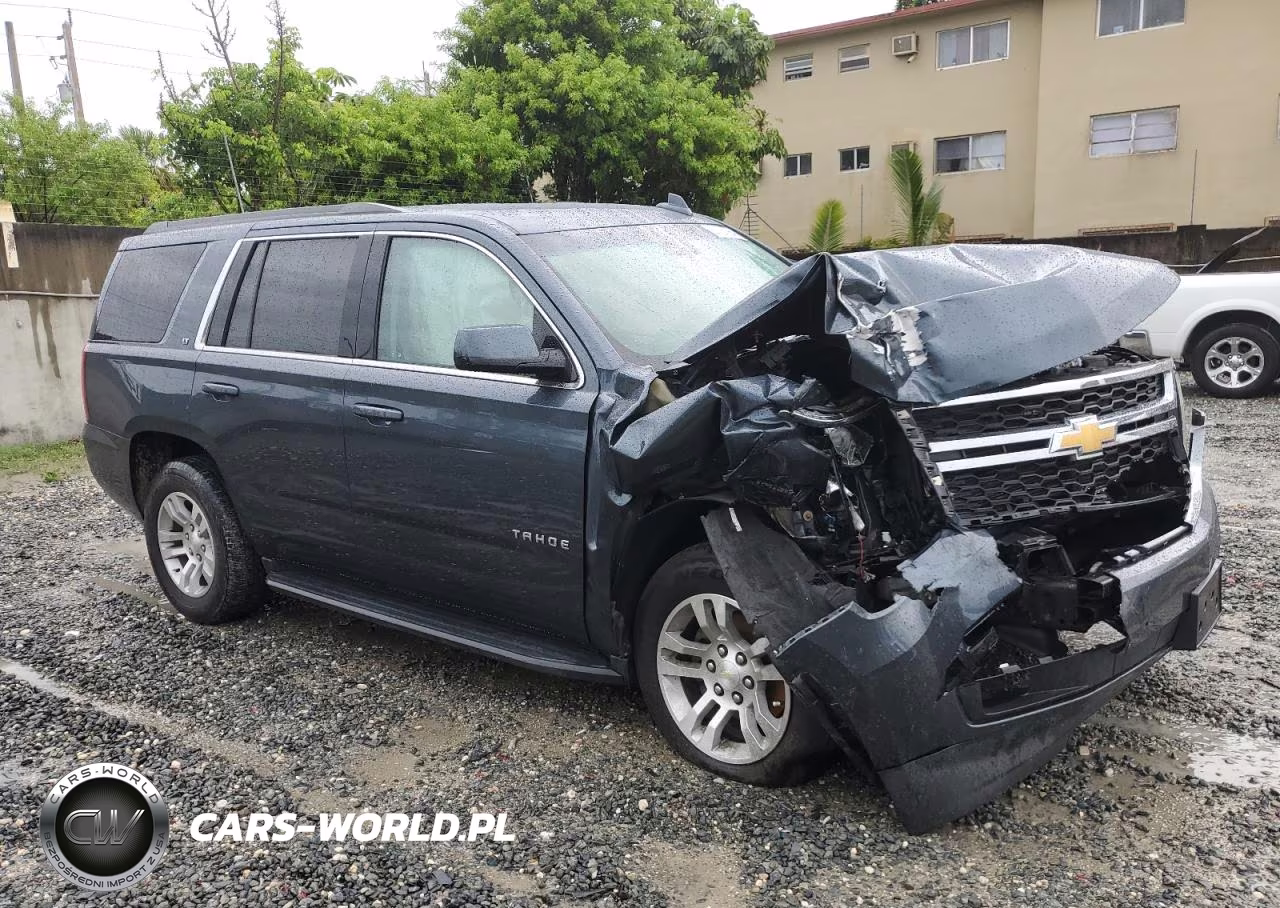 2019 Chevrolet Tahoe C1500 Lt VIN:1GNSCBKC6KR187673 - 4