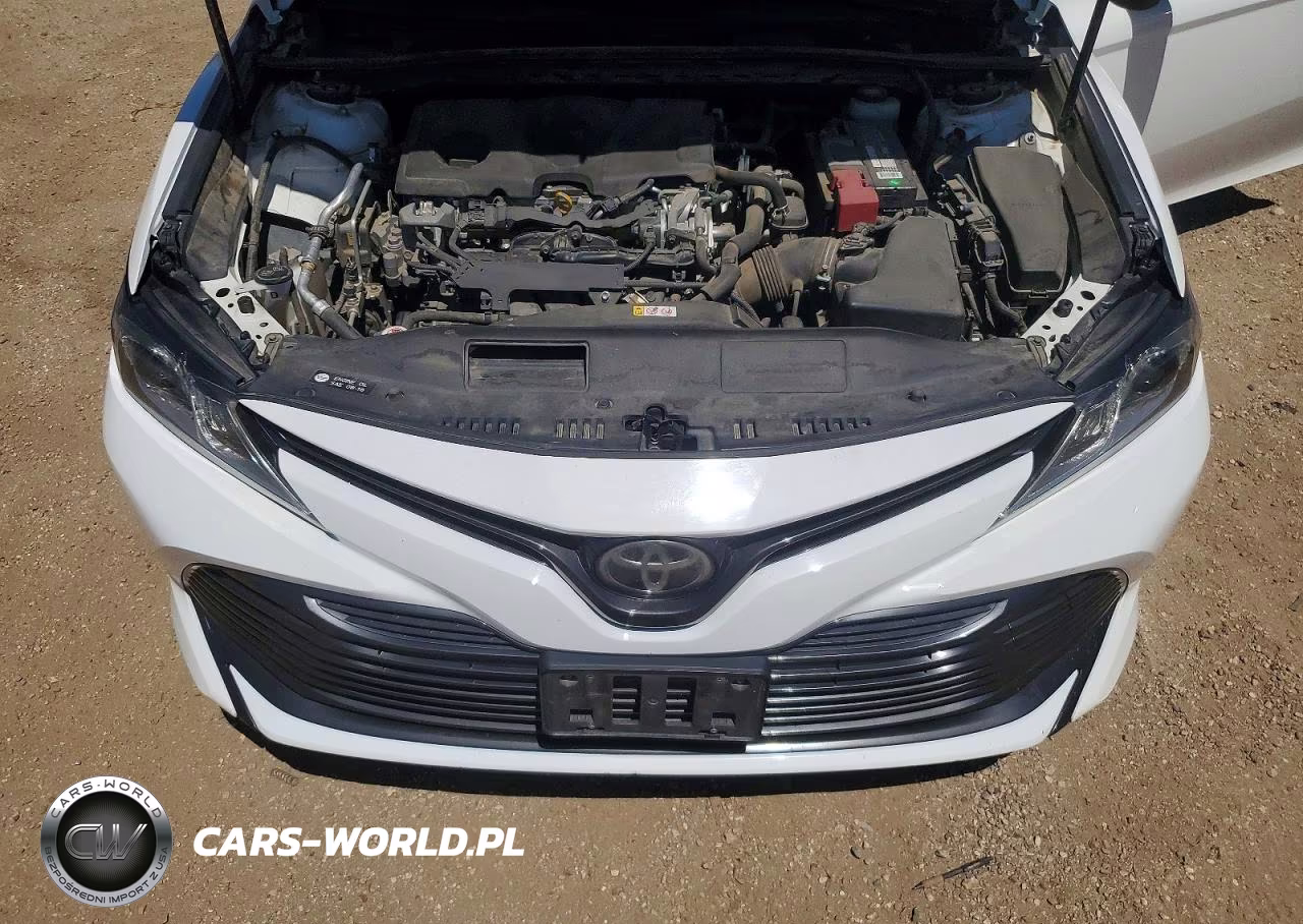 2018 Toyota Camry Le VIN:JTNB11HK5J3051474 - 11