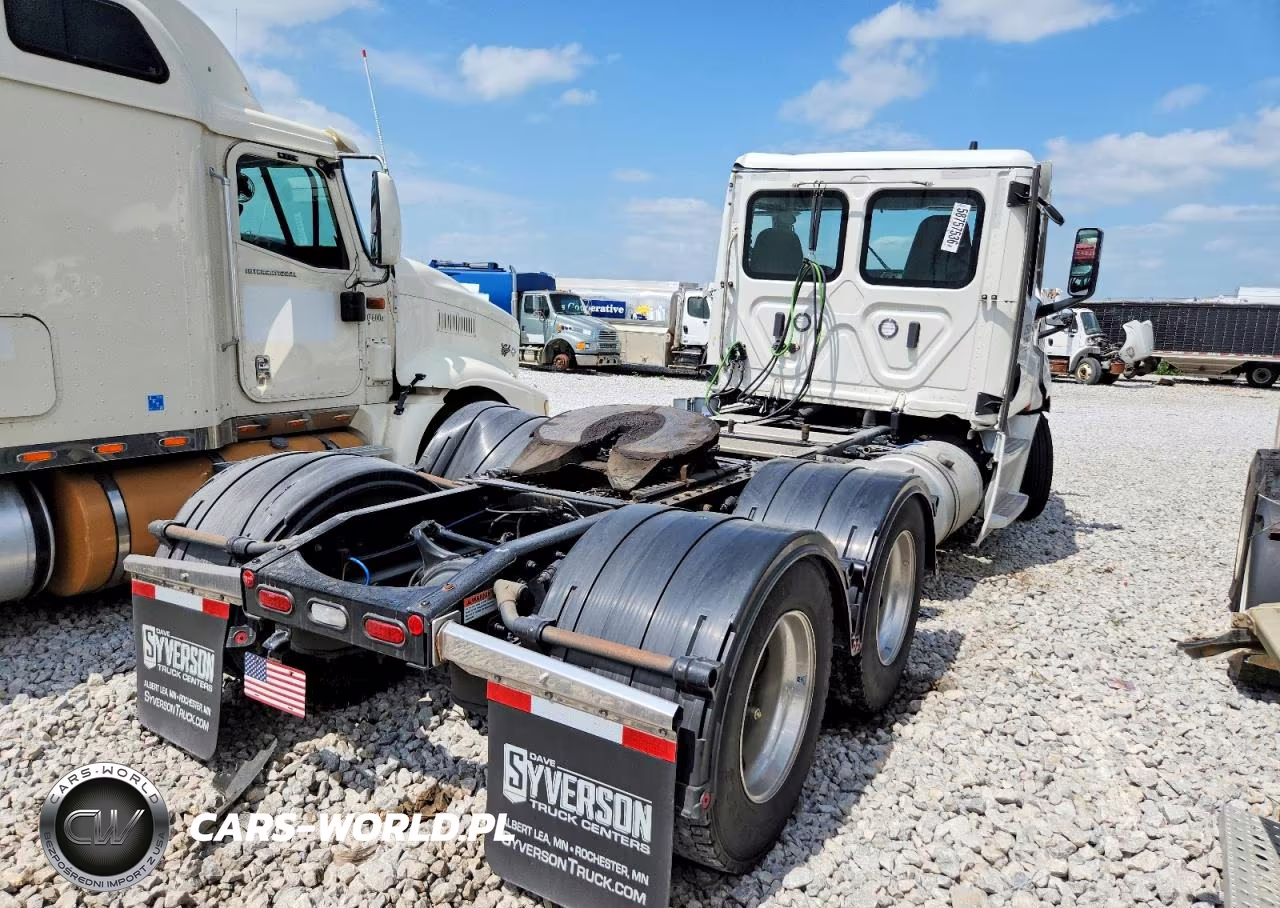 2025 Freightliner Cascadia 126 VIN:3AKJHLDV1SDVN8690 - 4
