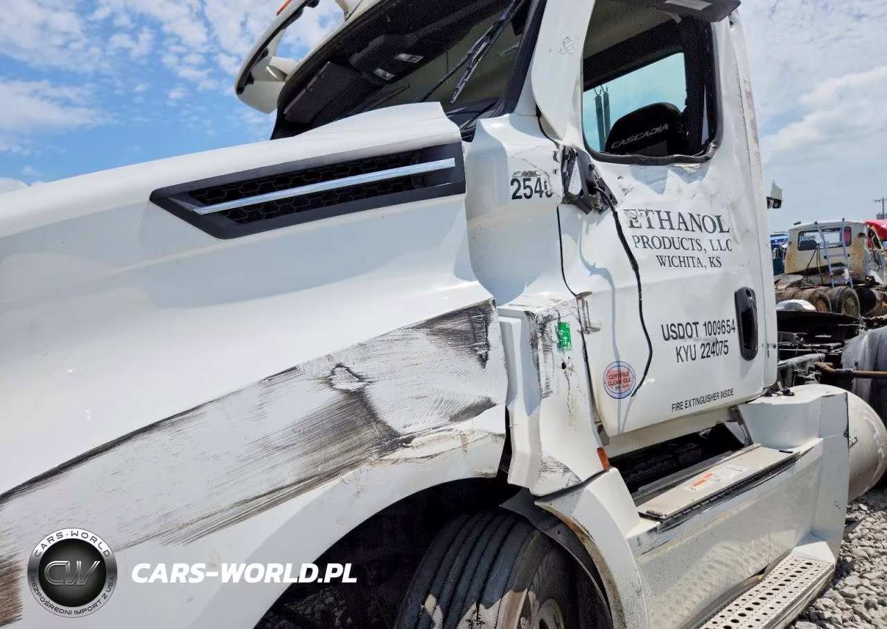 2025 Freightliner Cascadia 126 VIN:3AKJHLDV1SDVN8690 - 9
