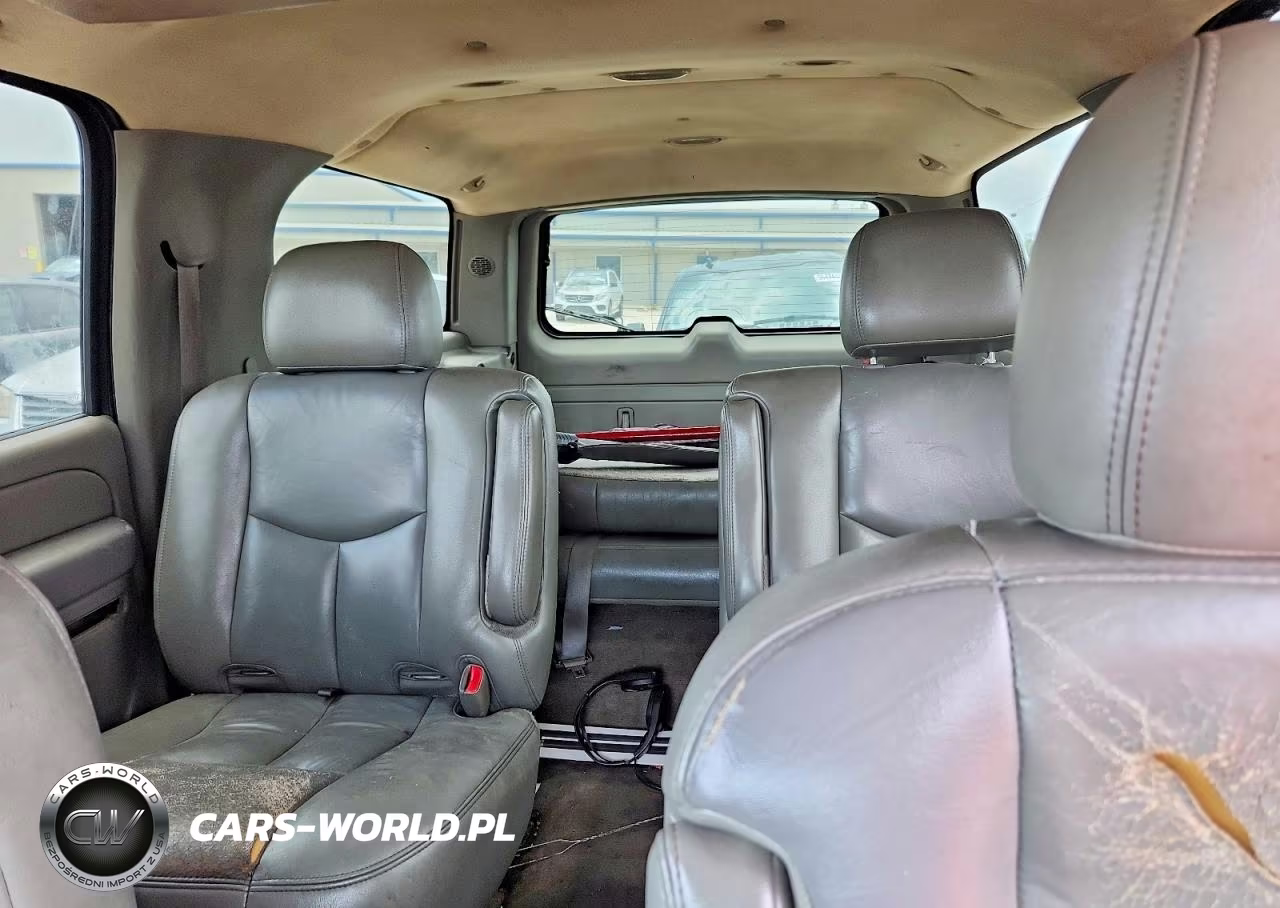 2006 Chevrolet Suburban C1500 VIN:3GNEC16Z66G116646 - 10
