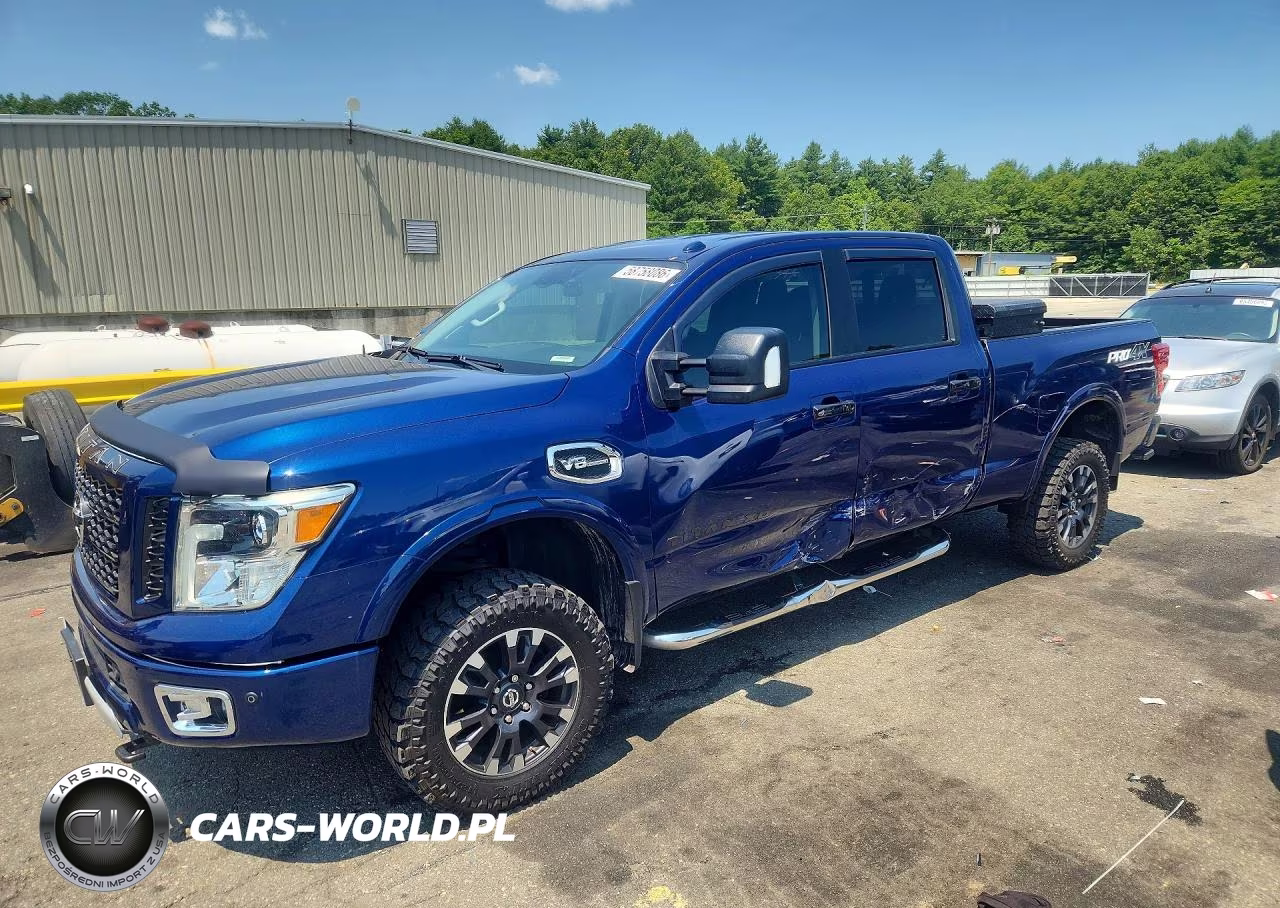 2017 Nissan Titan Xd Pro-4X – zdjęcie 1 z 12