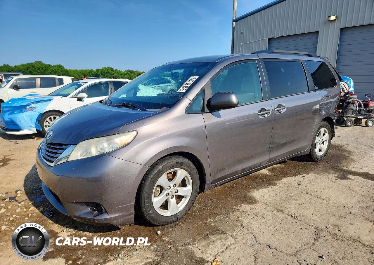 2015 Toyota Sienna Le