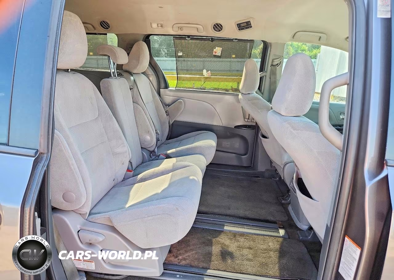 2015 Toyota Sienna Le VIN:5TDKK3DC6FS655973 - 11