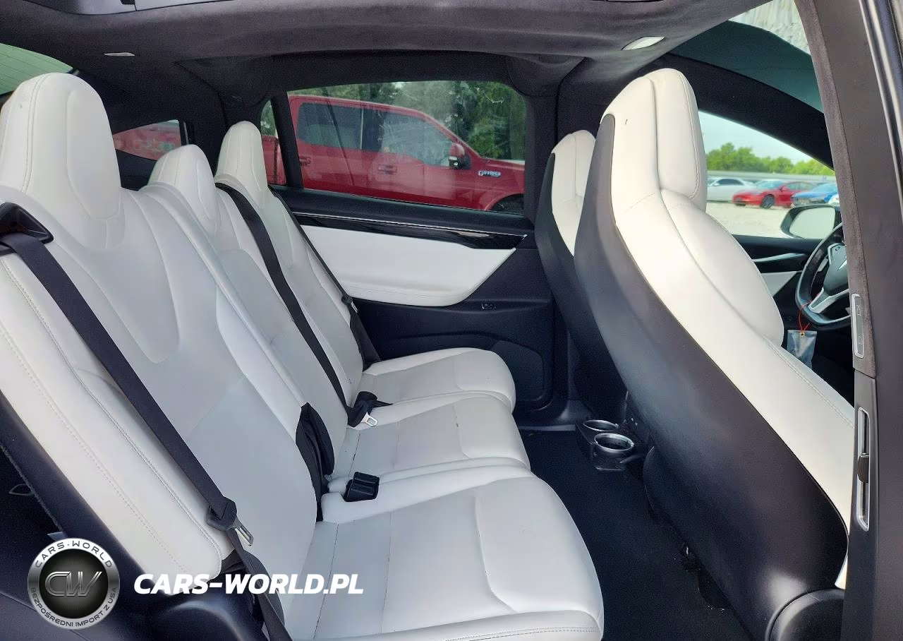2018 Tesla Model X VIN:5YJXCAE28JF092046 - 10