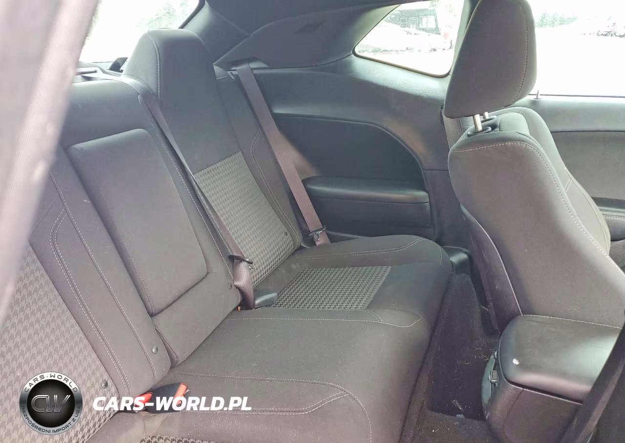 2019 Dodge Challenger Sxt VIN:2C3CDZGG9KH683585 - 10