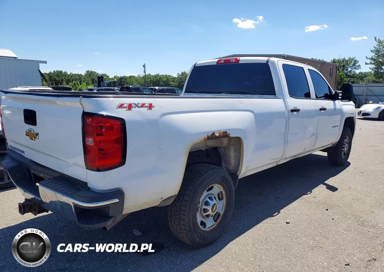 2015 Chevrolet Silverado K2500 Heavy Duty VIN:1GC1KUEG7FF158241 - 3