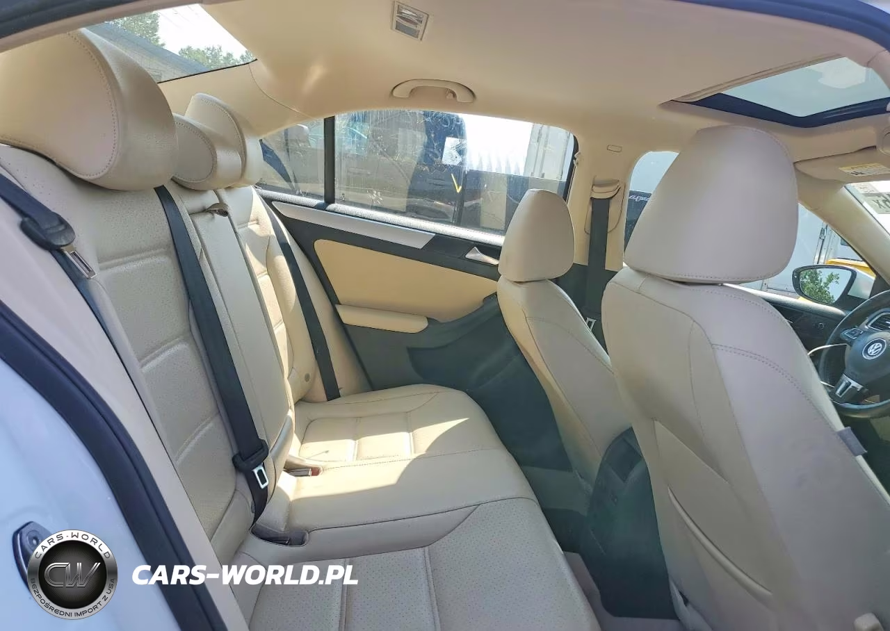 2014 Volkswagen Jetta Hybrid VIN:3VW637AJXEM279685 - 10