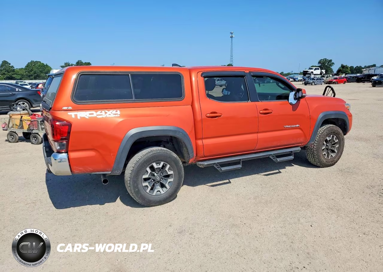 2018 Toyota Tacoma Trd Off-Road VIN:3TMCZ5AN8JM149779 - 3