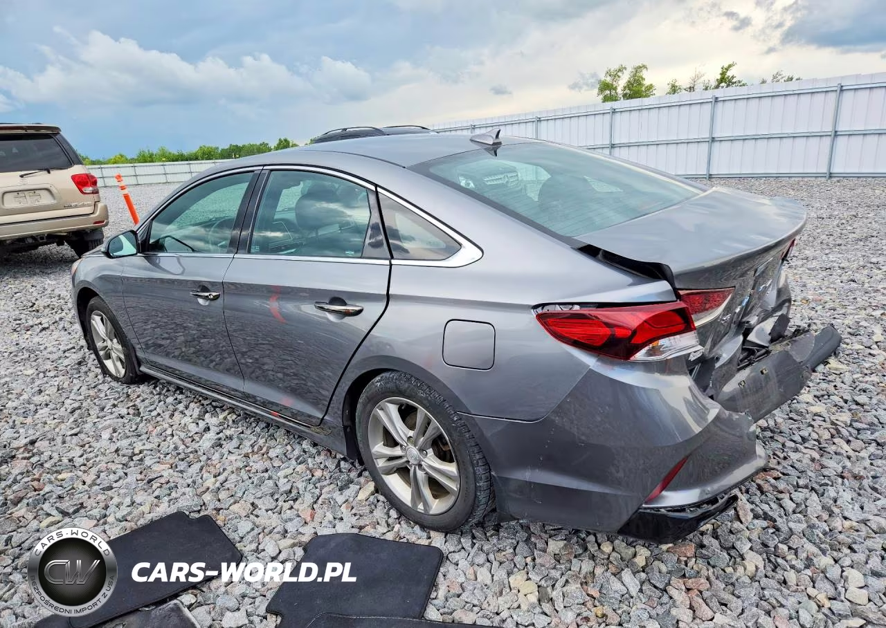 2018 Hyundai Sonata Sport+ VIN:5NPE34AF9JH718979 - 2