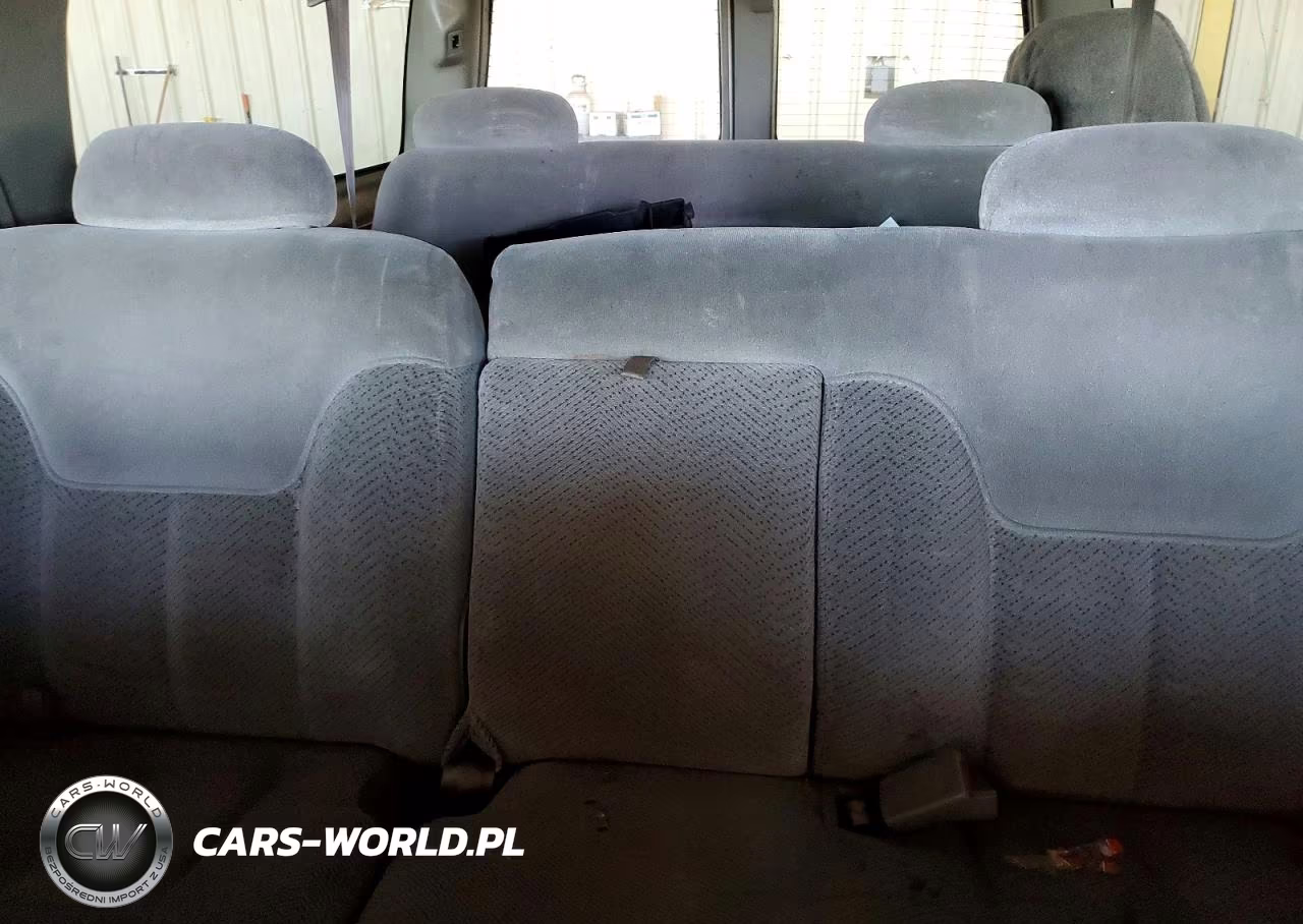 1998 Chevrolet Suburban K1500 VIN:3GNFK16RXWG124160 - 10