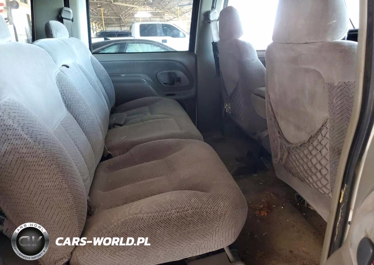 1998 Chevrolet Suburban K1500 VIN:3GNFK16RXWG124160 - 11