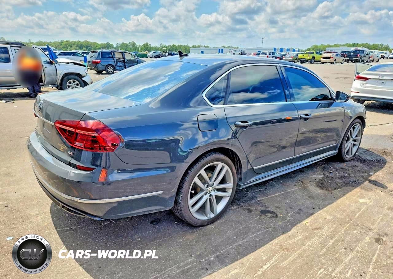 2017 Volkswagen Passat R-Line VIN:1VWDT7A33HC075227 - 3