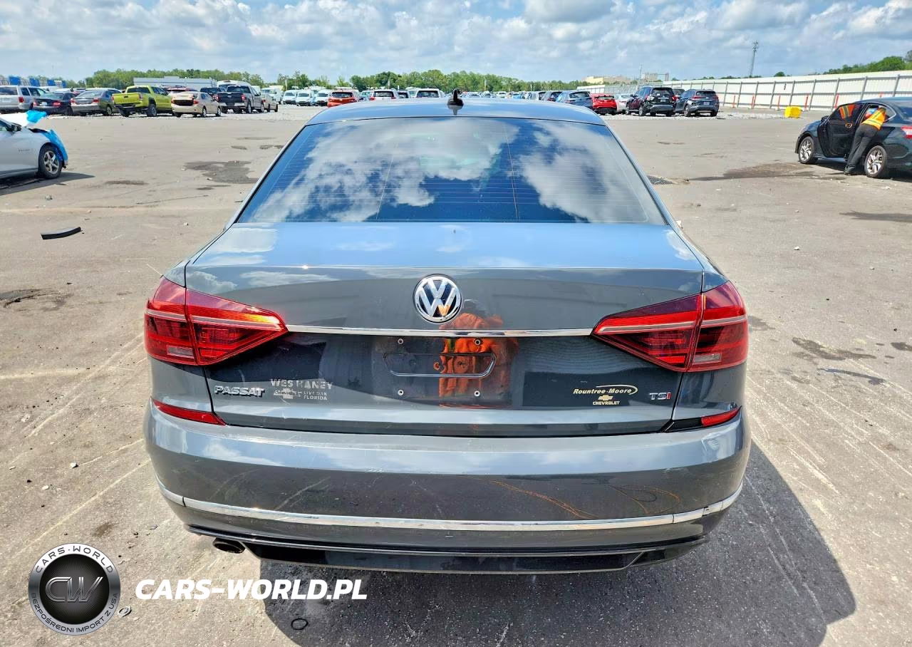 2017 Volkswagen Passat R-Line VIN:1VWDT7A33HC075227 - 6
