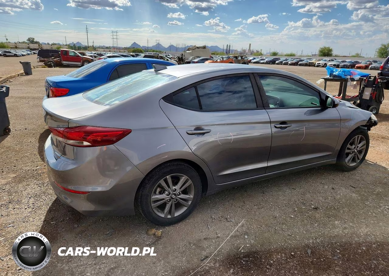 2018 Hyundai Elantra Value Edition VIN:5NPD84LF0JH309781 - 3