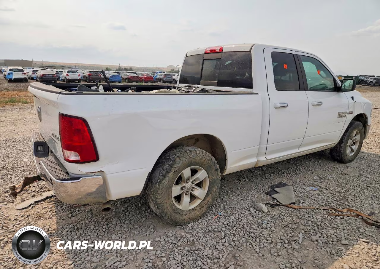 2018 Ram 1500 VIN:1C6RR7GT2JS150517 - 3