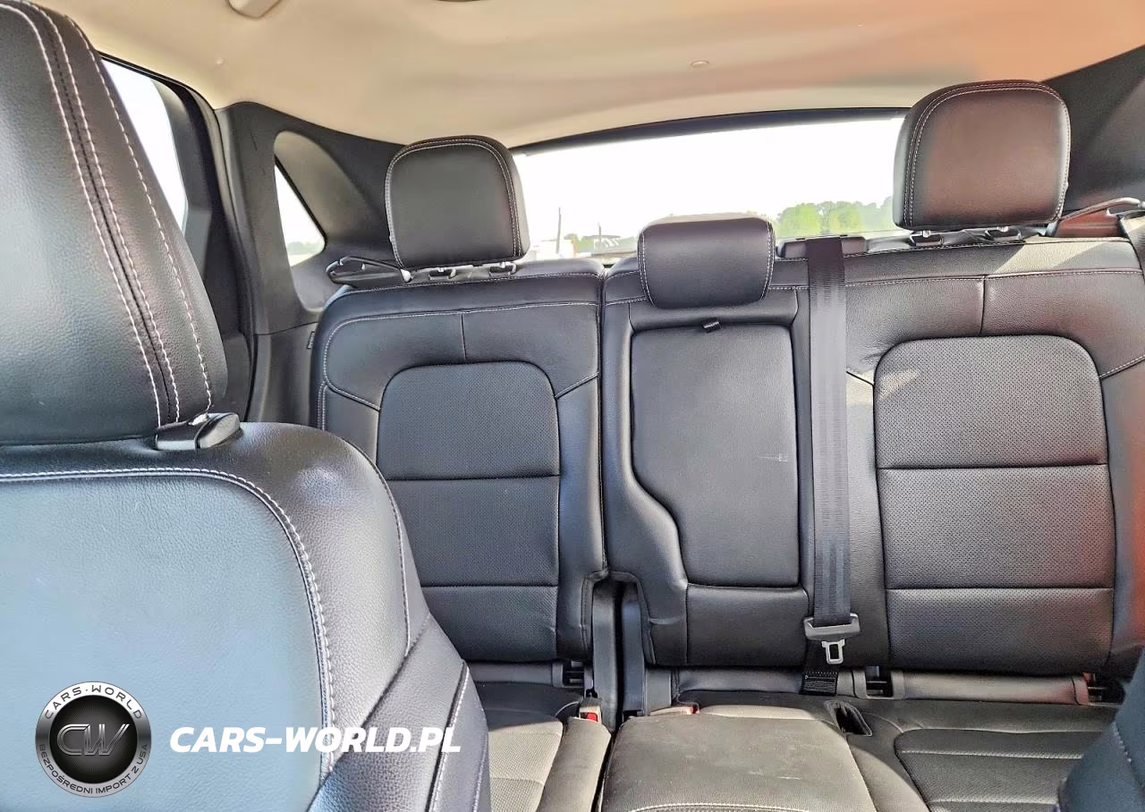 2020 Ford Escape Titanium VIN:1FMCU0DZ1LUA68052 - 10