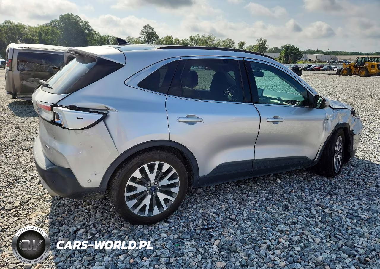 2020 Ford Escape Titanium VIN:1FMCU0DZ1LUA68052 - 3