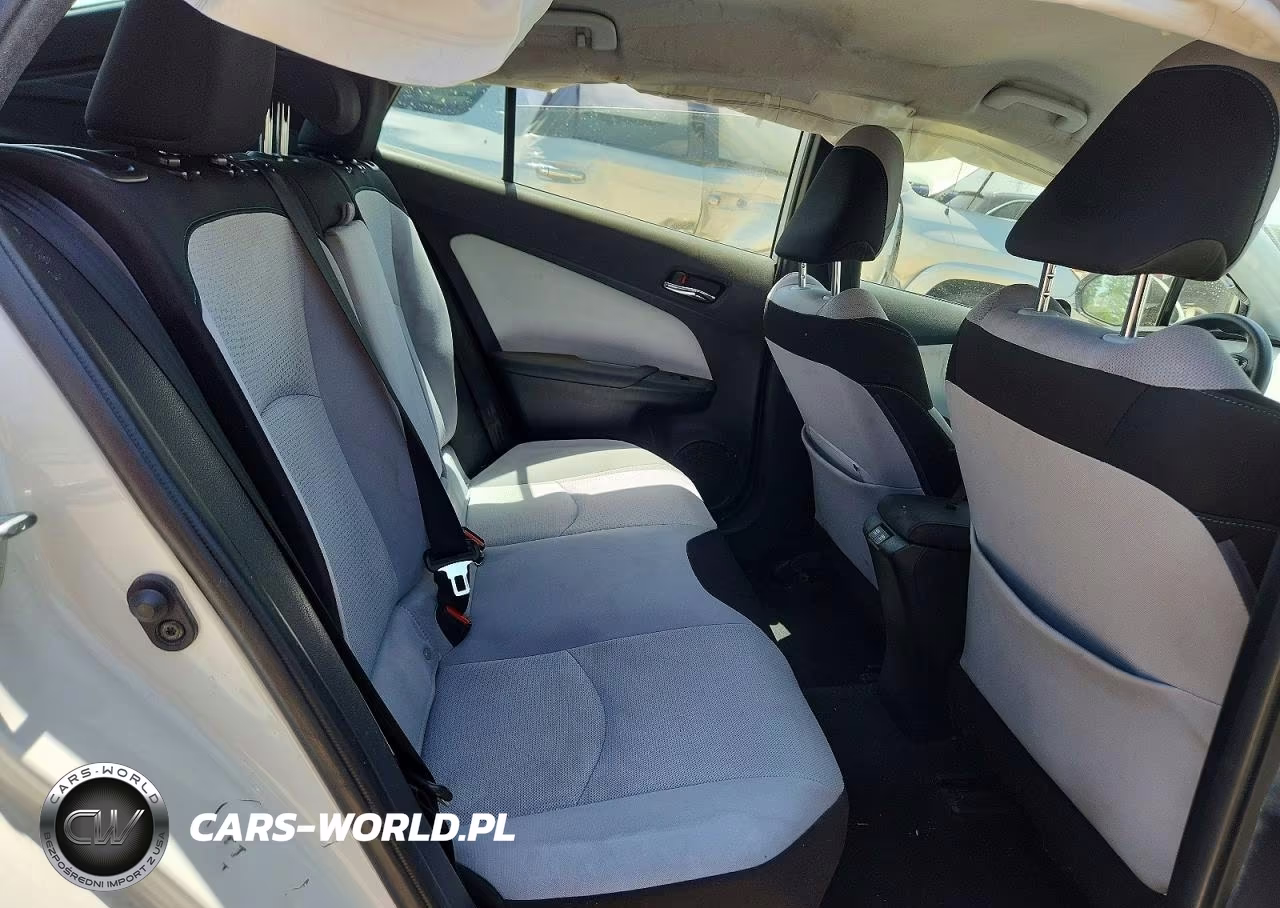 2019 Toyota Prius Le VIN:JTDKARFU0K3092930 - 10