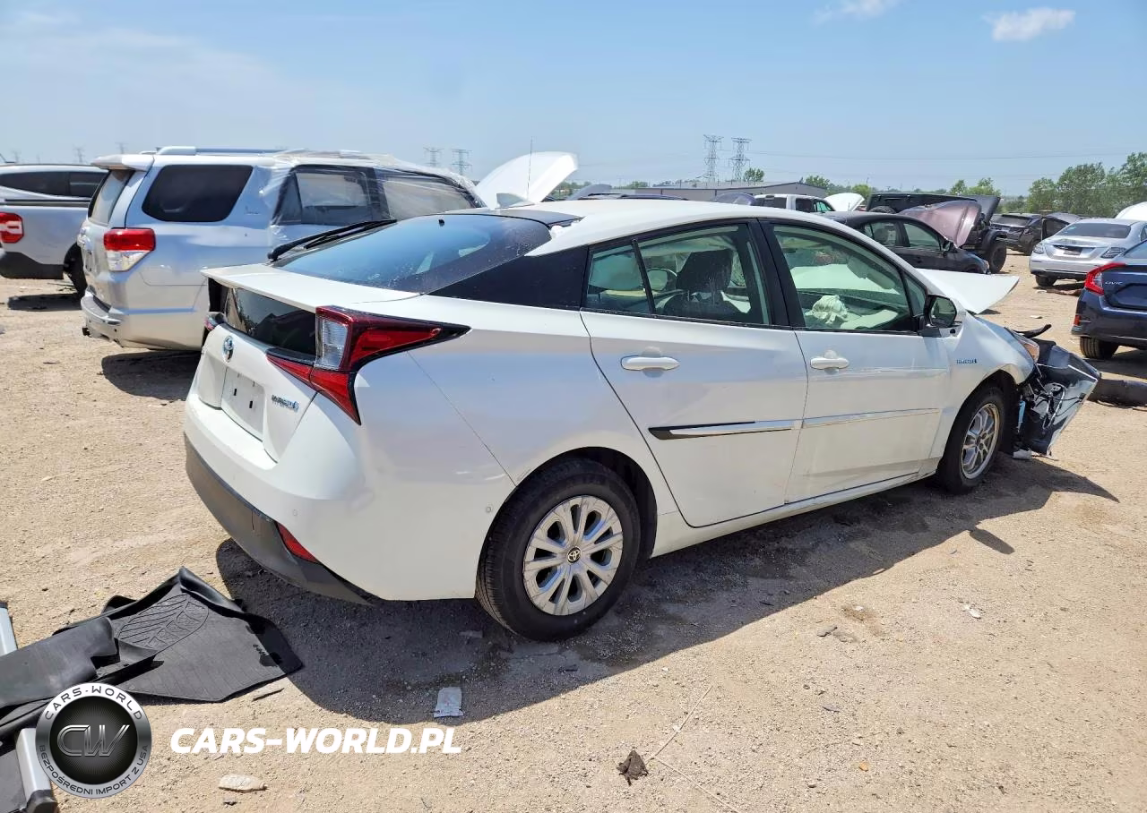 2019 Toyota Prius Le VIN:JTDKARFU0K3092930 - 3